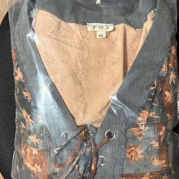 POL Boho Chic Petal Kiss Ruffle Top Blouse Charcoal Multi women’s medium NEW - Picture 6 of 6